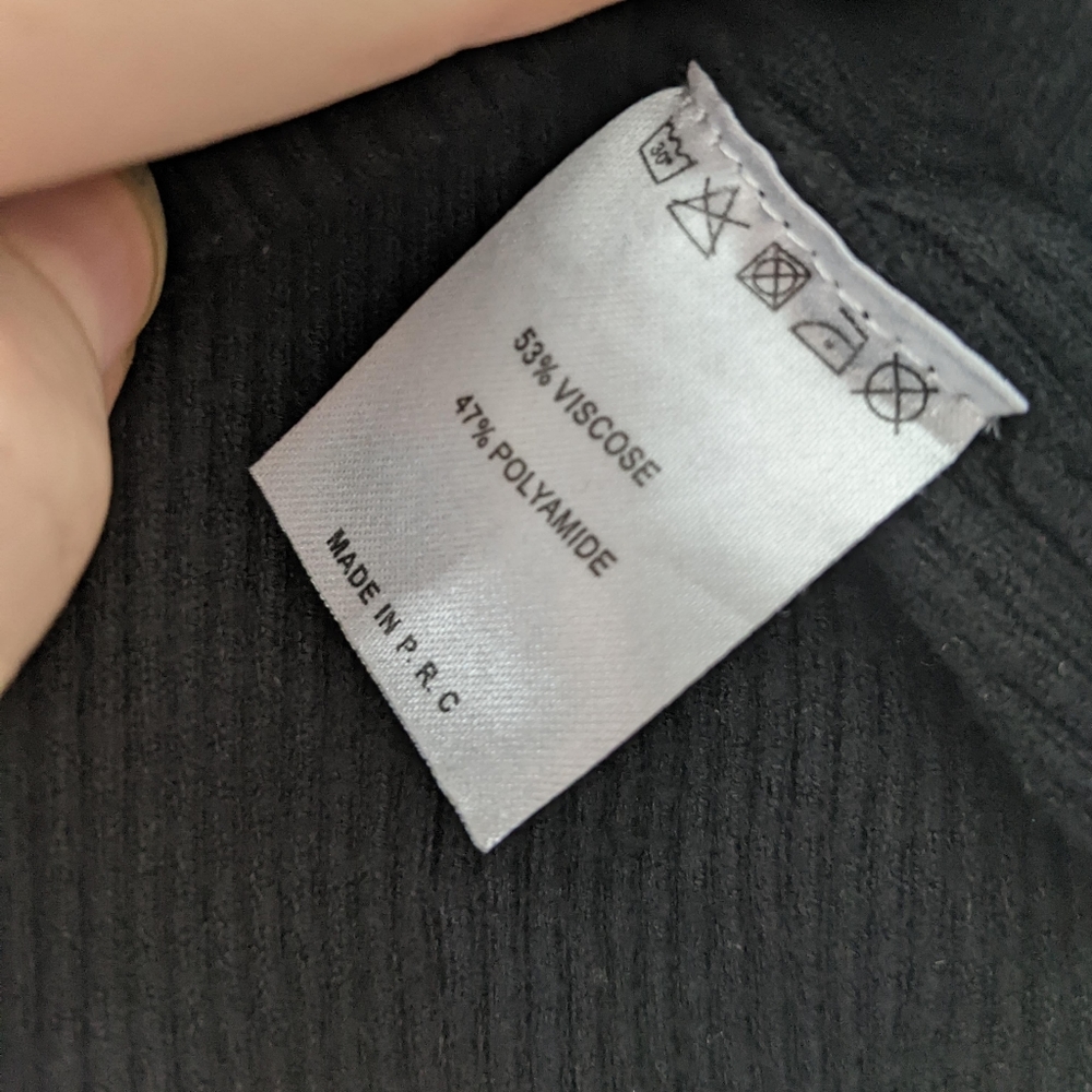 Forever 21 black crop sweater tank top / fitted stretchy top - Picture 4 of 4